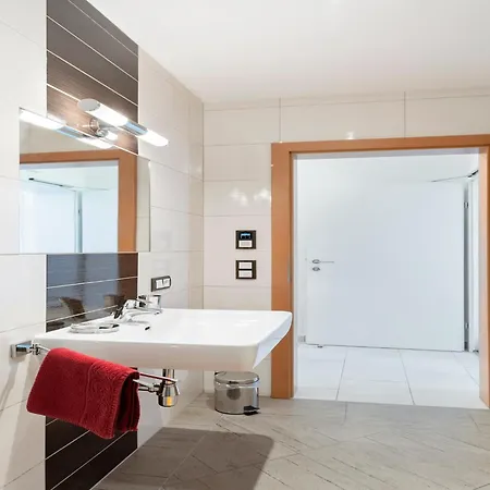 Daire In Near Slopes, Cleaning Included Saalfelden